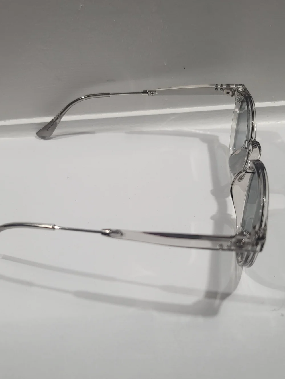 CLL0I0 Clear Smoke Frame Sunglasses with Grey Lenses